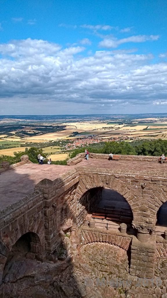 Ausblick über die Grotte des Kyffhäuser Denkmals