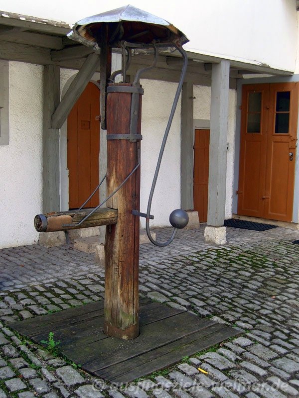 Pumpbrunnen im Kirms-Krackow-Haus