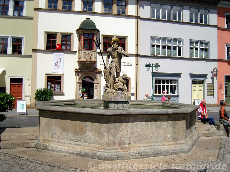 Neptunbrunnen auf dem Weimarer Marktplatz