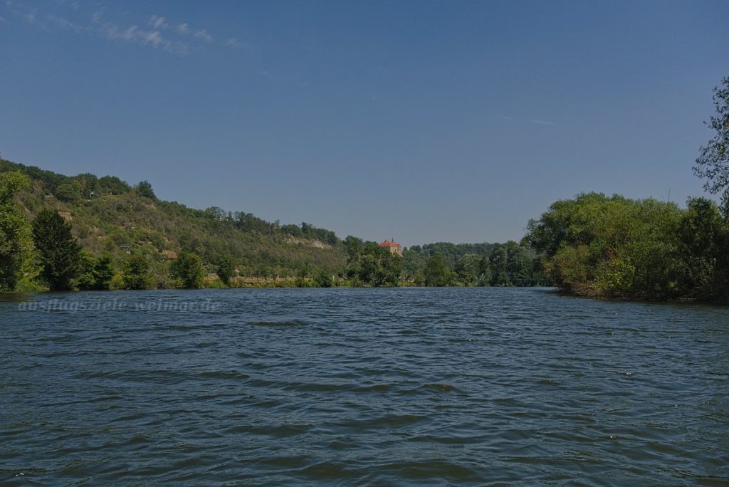 Schloss Goseck auf dem linken Saaleufer