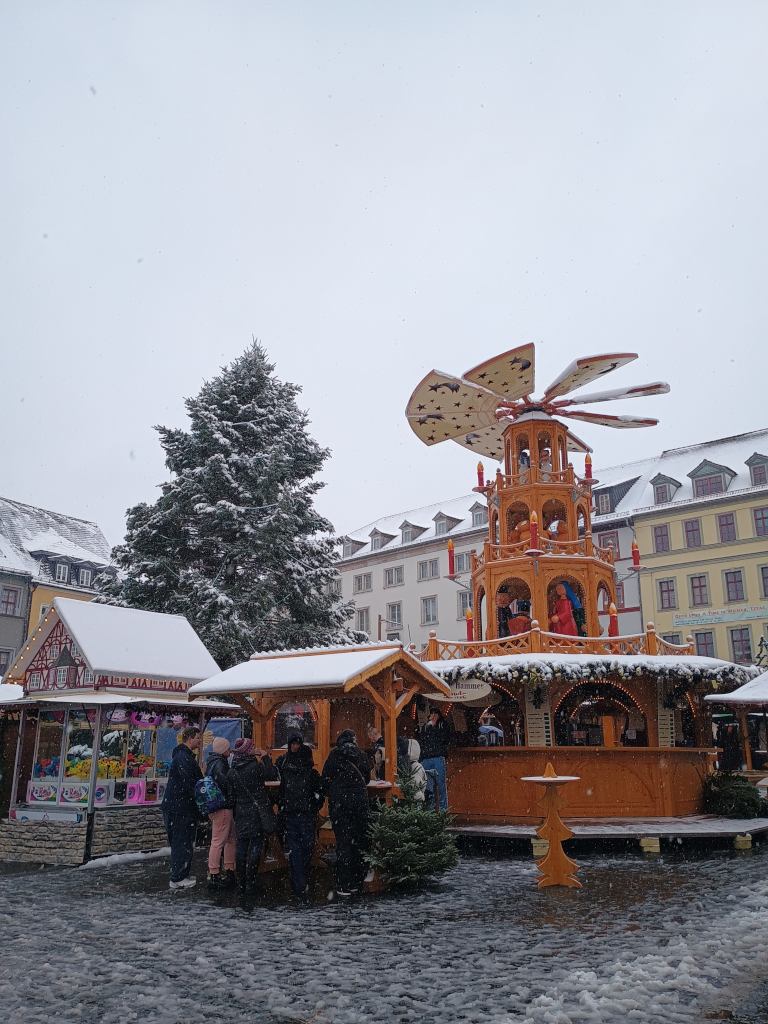 Weihnachtsmarkt Weimar 2023 auf dem Marktplatz
