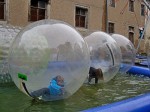 Wasserkugeln Kinder Zwiebelmarkt